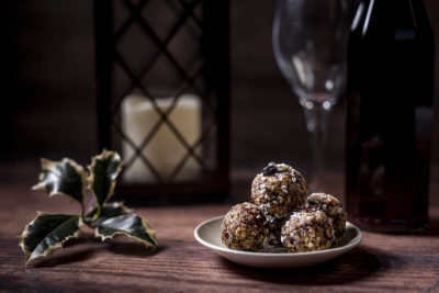 Vegan Raw Mini Christmas Puds