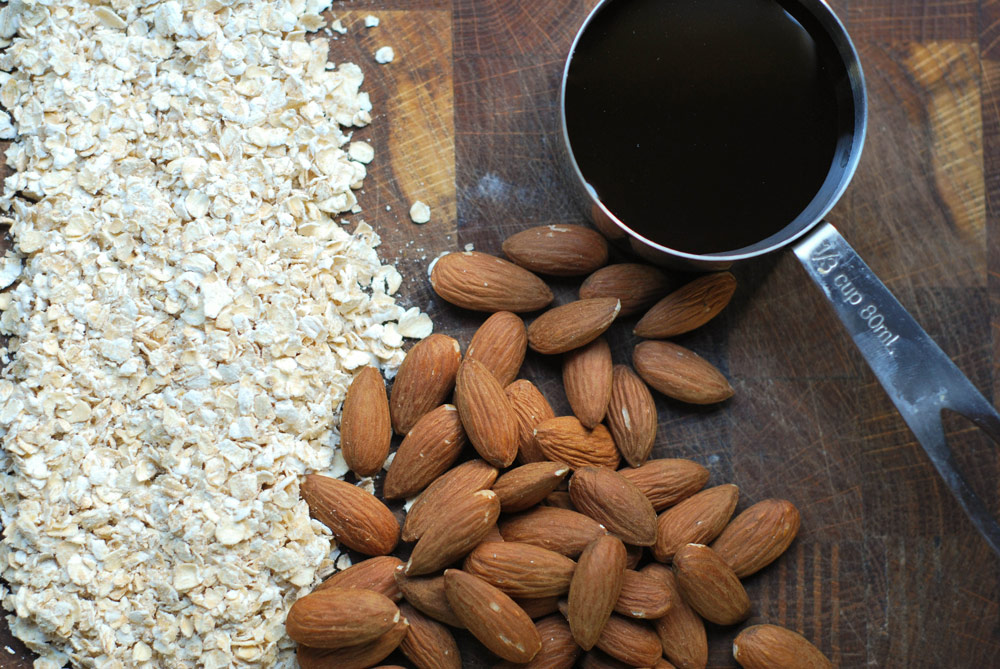 Banana and Blueberry Granola Bars