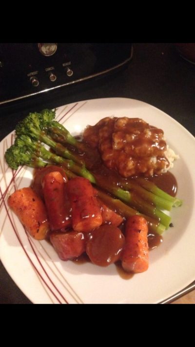Cauliflower and Herb Mash Broccoli Garlic Roast Potatoes and Carrots with Mint Gravy