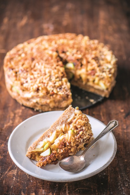 Vegan Raw Spiced Apple Date Pie