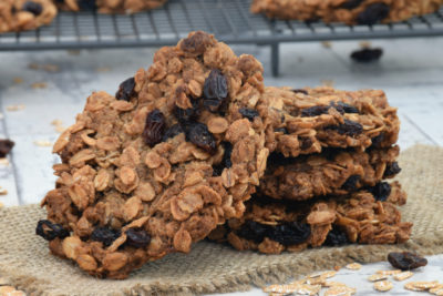 Vegan raisin cookies