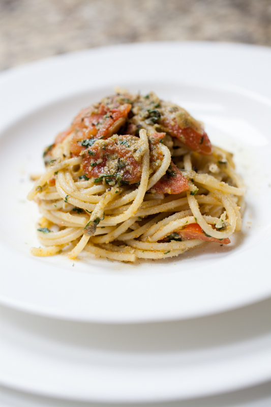 Vegan spaghetti and pesto