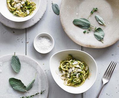 Vegan courgetti with Basil pesto