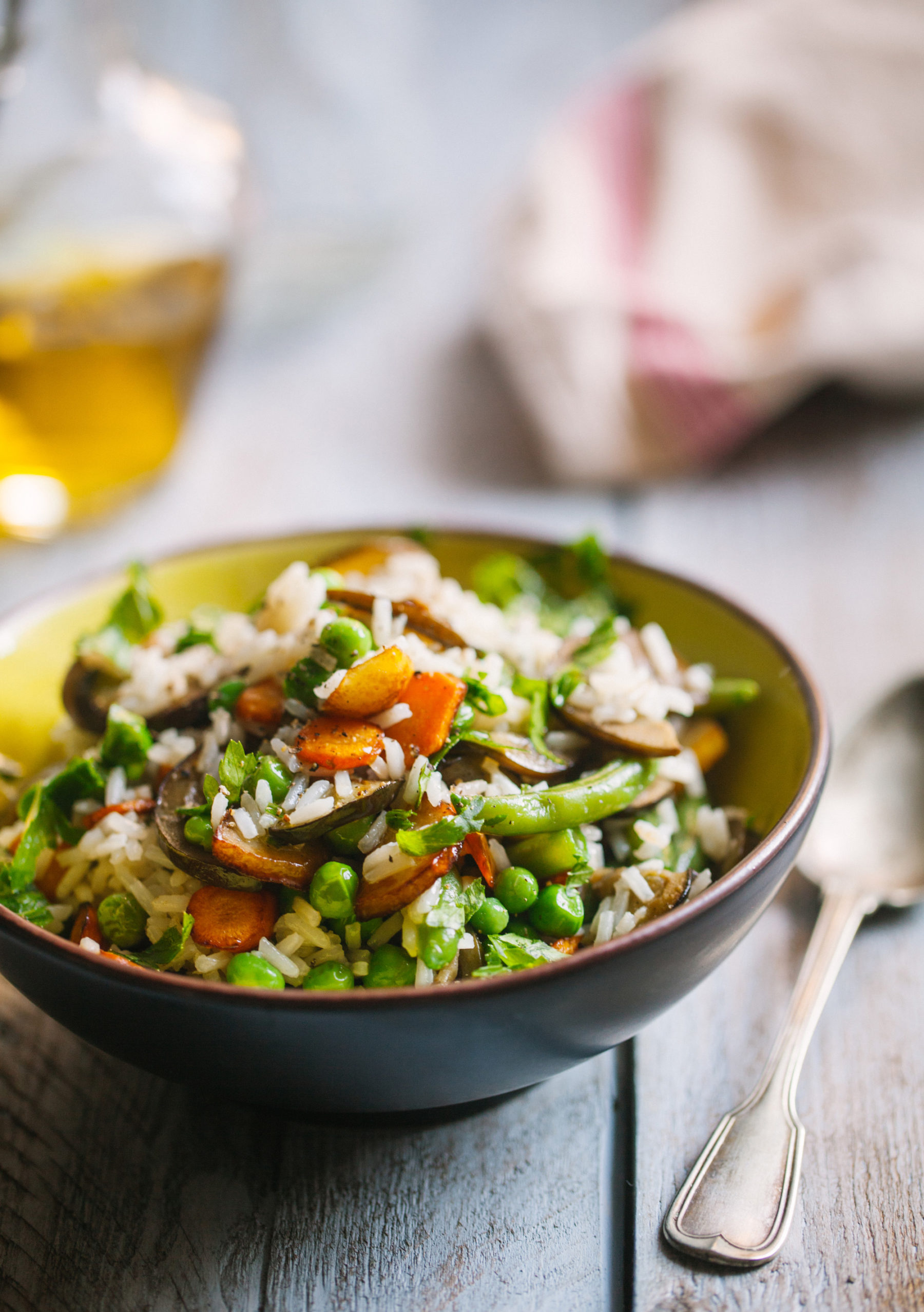 Vegan golden garlic rice