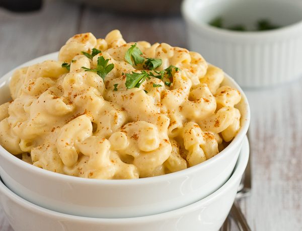 vegan-thanksgiving-mac-and-cheese