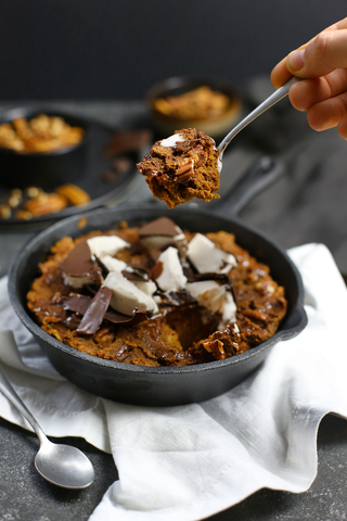 Vegan hot brownie skillet