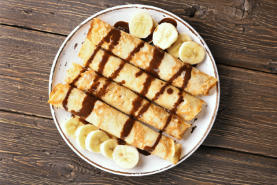 Pfannkuchem mit Schokosoße und Banane