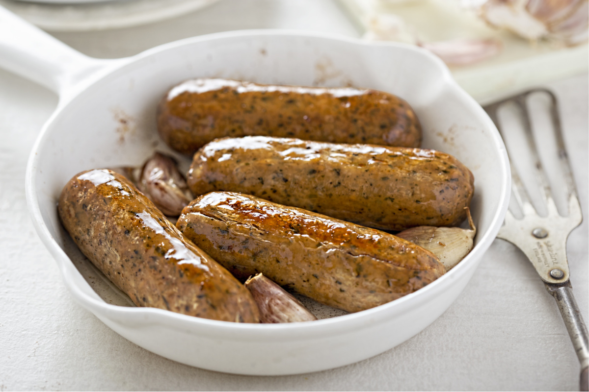 A plate of vegan sausages