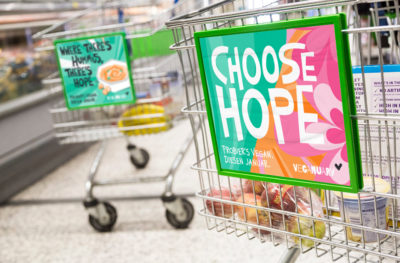 Einkaufswägen mit Veganuary-Kampagnenmotiven
